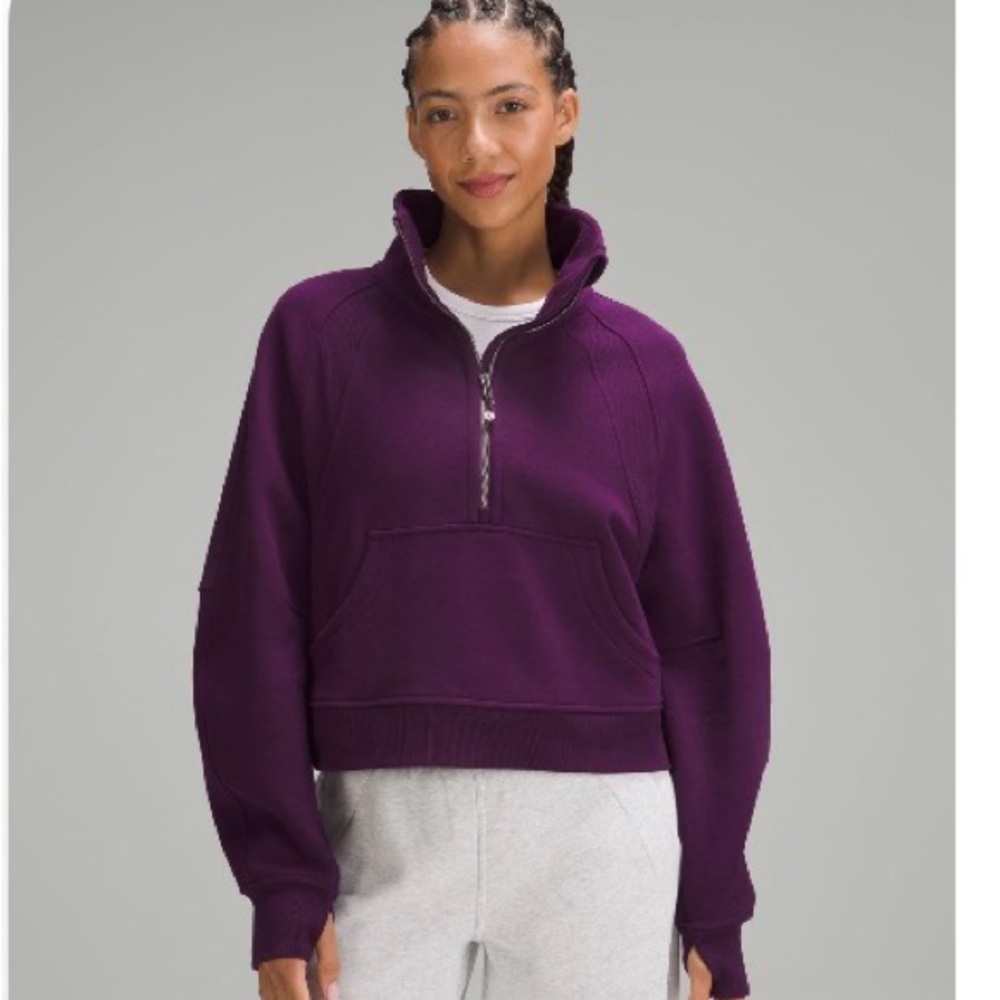 Lululemon half zip cropped funnel.